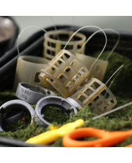 Guru X-Change Distance Feeders Caged