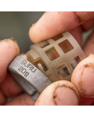 Guru X-Change Distance Feeders Caged